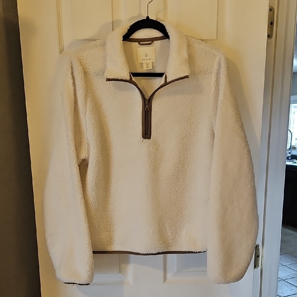Aspen Women's White Teddy Jacket